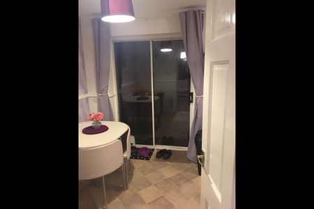 2 Bed Semi-Detached House, Windmill Avenue, M5 - Photo 5