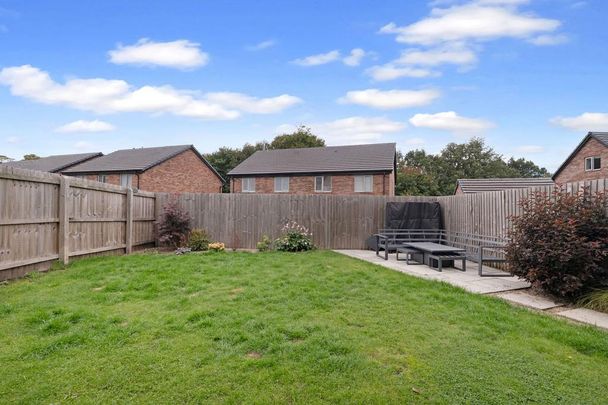 3 bedroom semi-detached house to rent - Photo 1