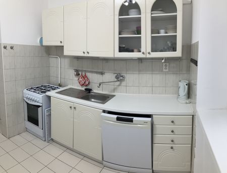 Priestranný 2-izbový byt blízko centra - ČSA armády – Fotografia 5