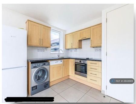 2 bedroom flat to rent - Photo 3