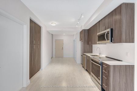 For Lease - 168 Sabina Drive Unit# 212, Oakville, Ontario - Photo 4