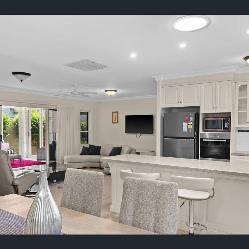 Luxury Villa, East Toowoomba- Fully Furnished - Photo 1