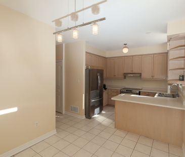 For Lease - 41 Chelton Dr Drive, Richmond Hill, Ontario - Photo 6