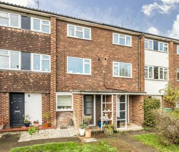 Norfolk Close - Photo 2