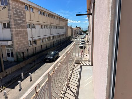 Location Appartement 2 pièces 45m² - Photo 3