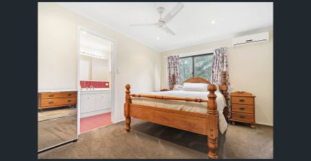 ABSOLUTELY FABULOUS PROPERTY WITH GRANNY FLAT ON ACREAGE!! - Photo 5