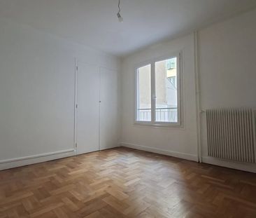 Location Appartement 2 pièces 50m² NICE 06000 - Photo 2