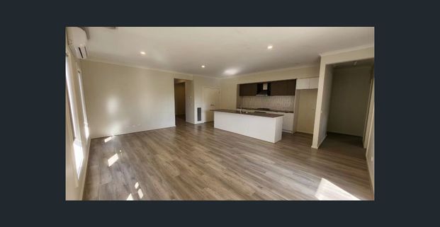 7 Anniversary Avenue, Wyndham Vale, Vic 3024 - Photo 1