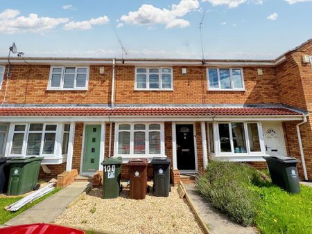 2 bed terraced house to rent in NE29 - Photo 2