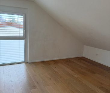 Wohnen am Bach - in einer tollen, modernen 3.5- Zimmer-Dachwohnung - Photo 5