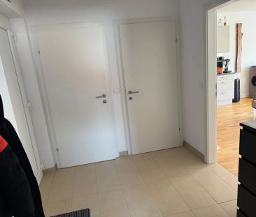 3 Zimmer 70 m² mit 1 Parkplatz und Balkon - Moderne Mietwohnung in ... - Foto 2