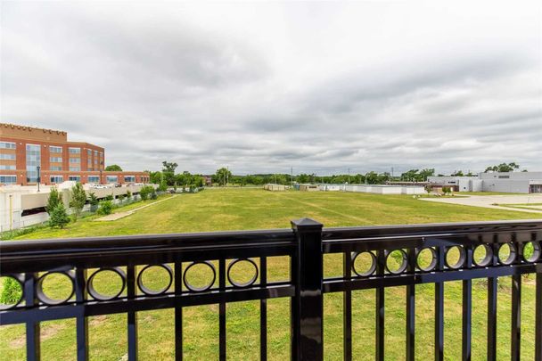 For Lease - 2441 Greenwich Drive Unit# 48, Oakville, Ontario - Photo 1