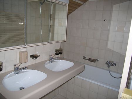 3-room attic apartment with fireplace - Photo 3