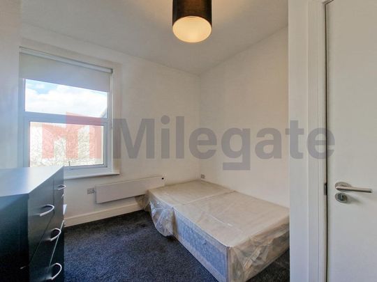 3 bedroom flat to rent - Photo 1