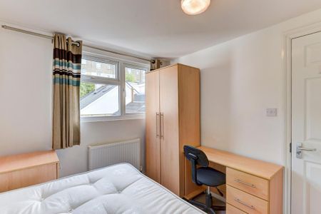 6 bedroom house to rent - Photo 4