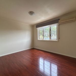 Cozy Family Sanctuary - Photo 2