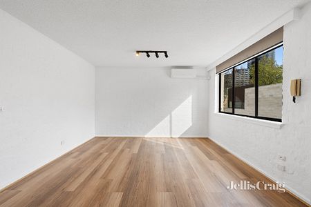 14/14 Tivoli Rd, South Yarra - Photo 4