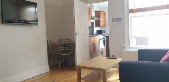 4 Bed - St Nicholas Street â€“ 4 Bed - Photo 1