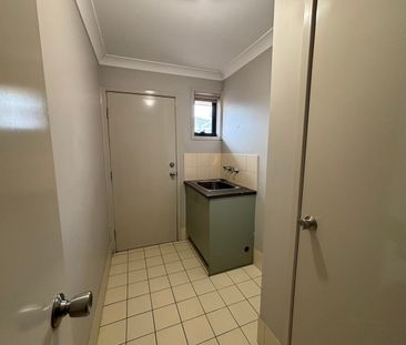 Two Bedroom Semi-Detached Townhouse with Single Garage - Photo 6