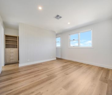 Oversized Four Bedroom Family Home! - Photo 3