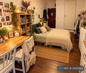 Studio to rent - Photo 4