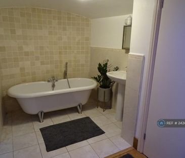 2 bedroom maisonette to rent - Photo 6