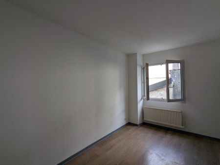 Location Appartement 3 pièces 50m² ISSOUDUN 36100 - Photo 3