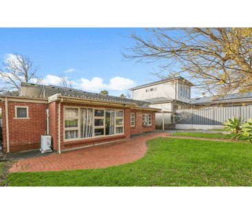 Spacious 3-Bedroom Home on Generous Allotment in Prestigious Netherby - Photo 2