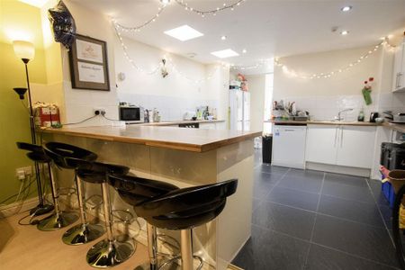 7 bedroom house to rent - Photo 2