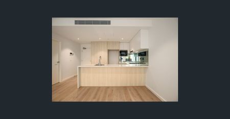 Spacious Contemporary Apartment - Photo 3