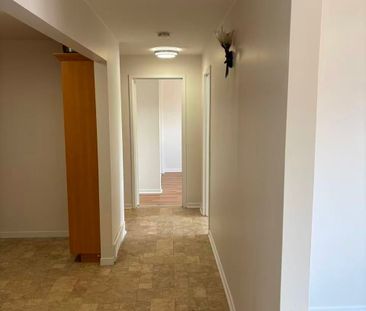 For Lease - 183 main Street, Port Colborne, Ontario - Photo 6