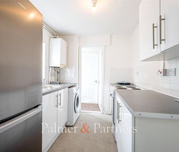 2 bedroom terraced house to rent - Photo 4
