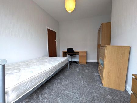 4 bedroom terraced house to rent - Photo 4