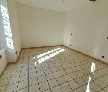 F2 PROCHE CENTRE VILLE 49m2 - Photo 2