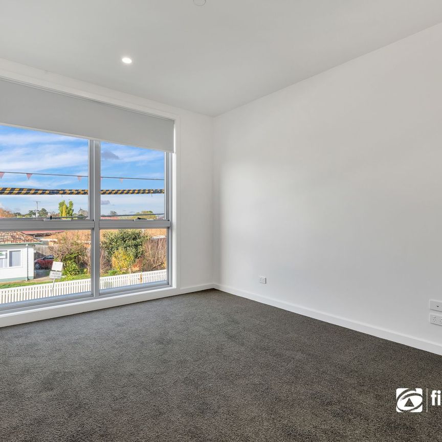 Comfort and Convenience Combined! - Photo 1