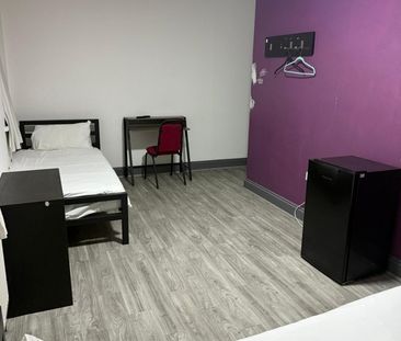 Room in a Shared Flat, Tanner Street, IG11 - Photo 5