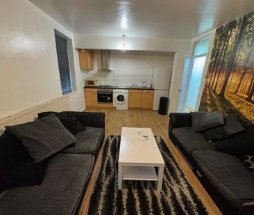 25 Peel Grove, Manchester, M12 - Photo 4
