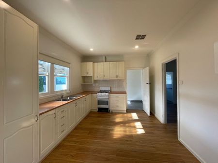 Quiet Comfort, Modern Simplicity - Photo 5