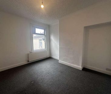 Highfield Avenue, Grimsby!, DN32 - Photo 5