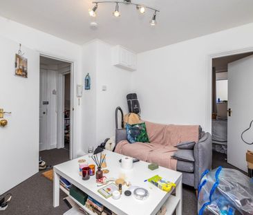 Kennington Lane, London, SE11 - Photo 3