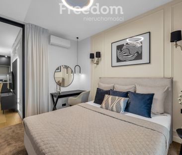 Warszawa, Wola, Mirów, Aleja "Solidarności" - Photo 6