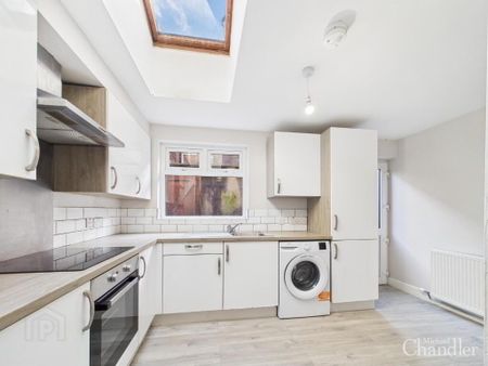 21 Rochester Street, Belfast, BT6 8EU - Photo 4