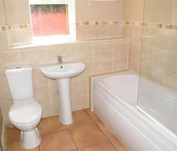 2 bedroom bungalow to rent - Photo 2