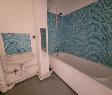 Location Appartement 3 pièces 54m² BEUVRAGES 59192 - Photo 5