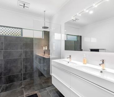 5 Month Lease | Executive Fully Furnished Home Backing Onto Rainforest - Photo 5