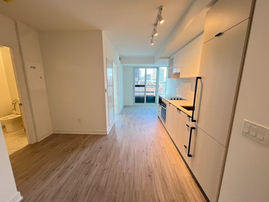 For Lease - 252 Church Street Unit# 2001, Toronto, Ontario - Photo 1