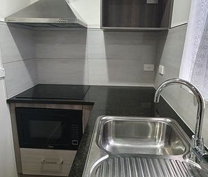 Partly furnished studio apartment for rent - Photo 3