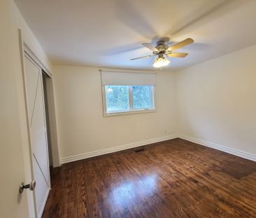 For Lease - 23 Glass dr (Upper Unit) Drive, Aurora, Ontario - Photo 4