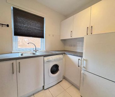 1 bedroom flat to rent - Photo 6