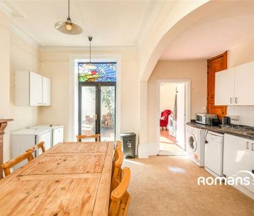 1 bedroom in a house share to rent - Photo 6